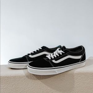 NWT • VANS • mens 9 / womens 10.5